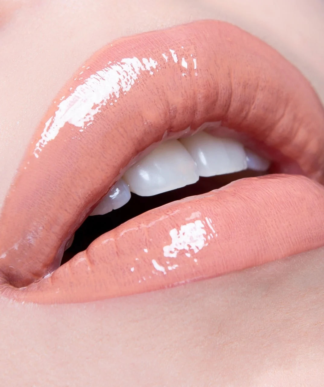 City Beauty City Lips Plumping Lip Gloss nude