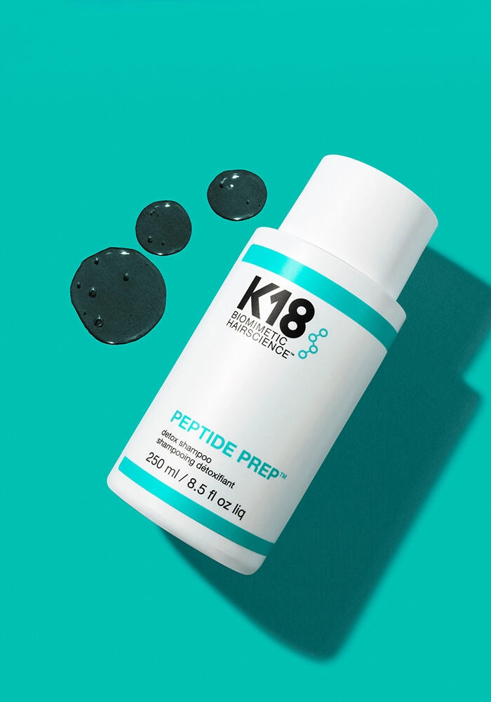 K18 Biomimetic Hairscience Peptide Prep Detox Shampoo image of product and texture