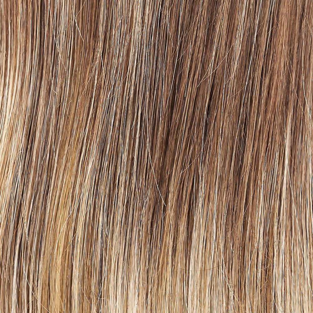 S8-18/26RO (Fawn) | Rich dark roots blend into honey and platinum blonde.