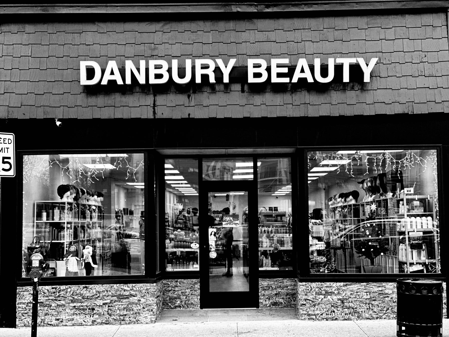 danbury beauty storefront