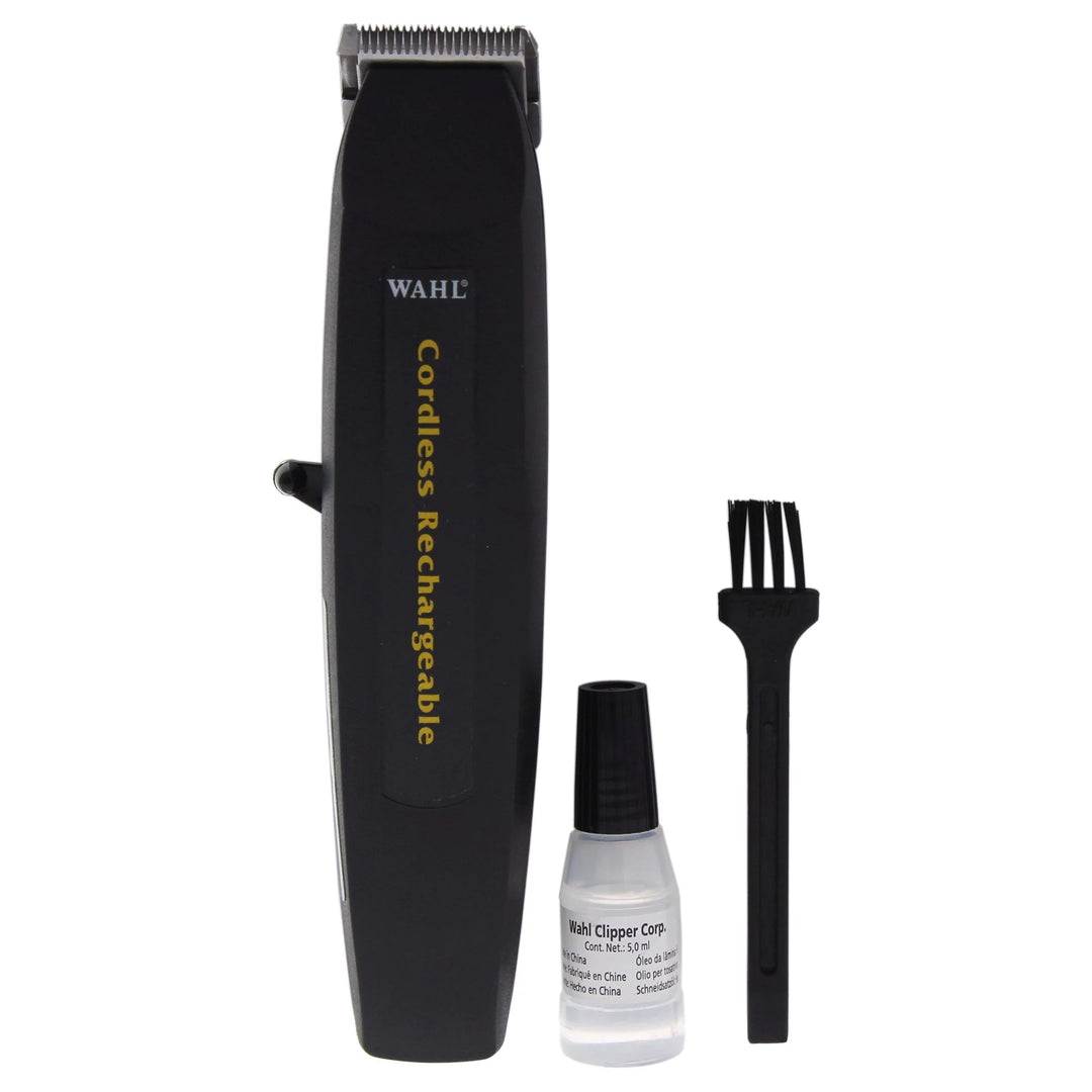 Wahl Professional 8900 Trimmer image of clipper oil and brush